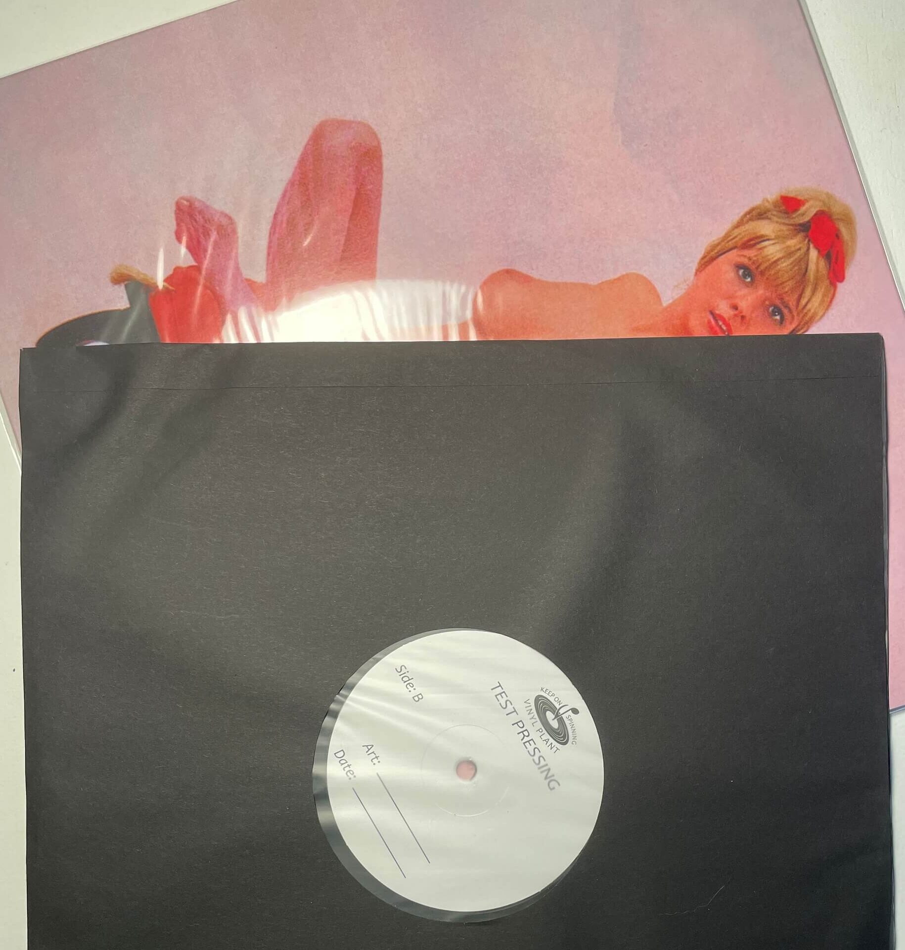 USK. LOOTUS. ARMASTUS. Testpressi oksjon